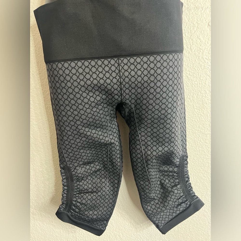 Gray black leggings